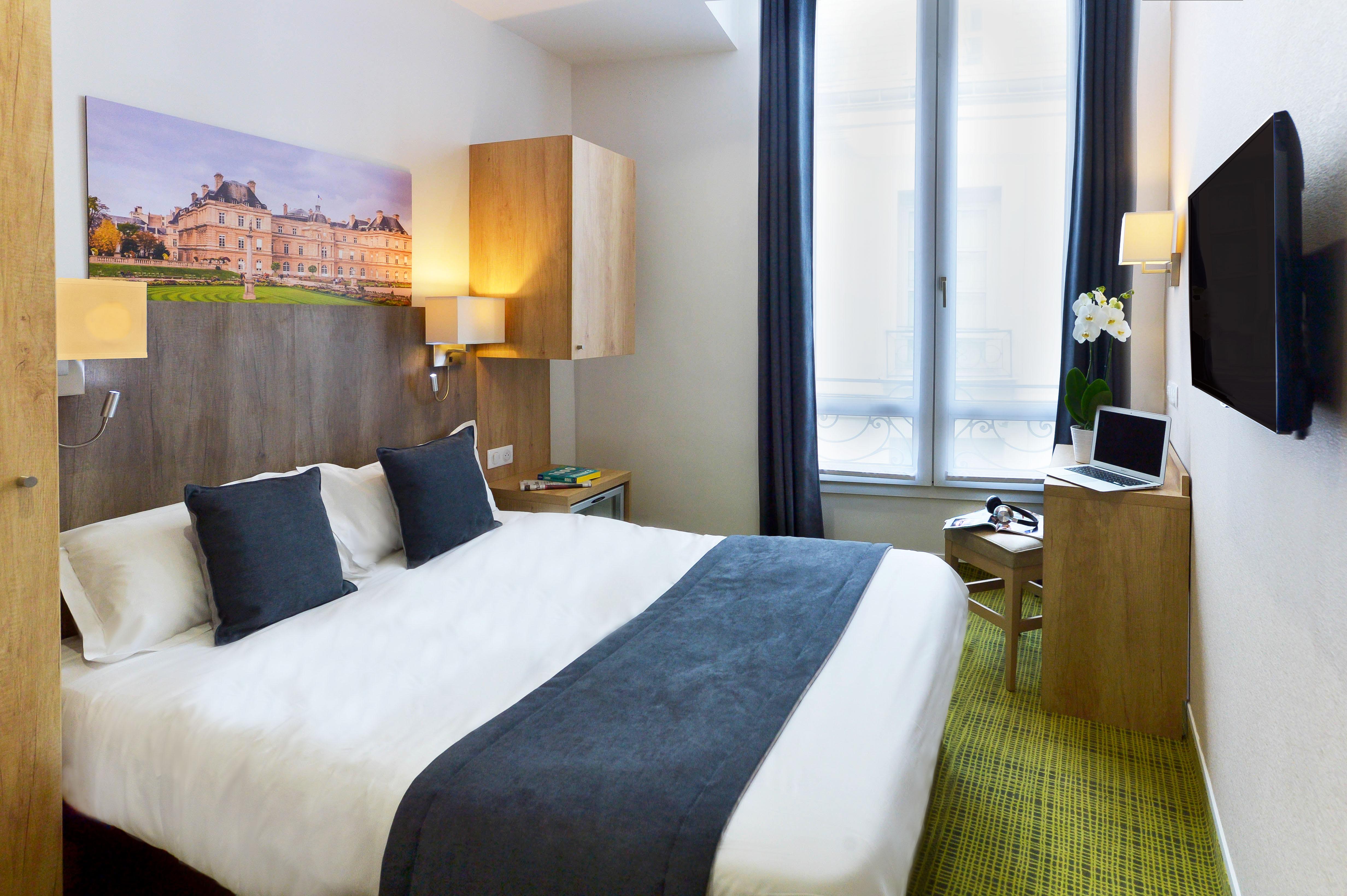 Eugénie 3* Paris